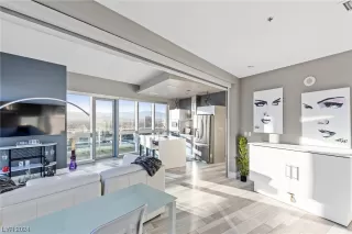 Photo #2: 2551039 Listing 