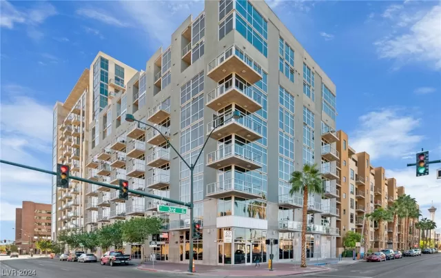 MLS: 2551041 Condo For Sale