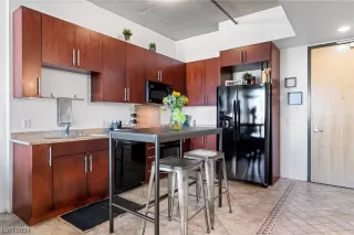 Photo #4: 2551041 Listing 