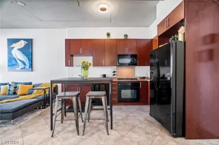 Photo #5: 2551041 Listing 