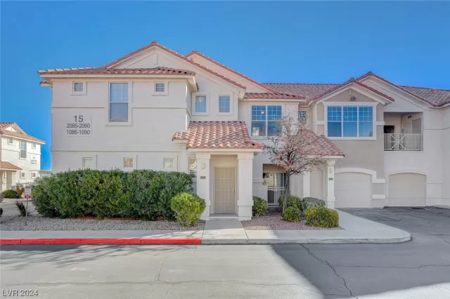 MLS: 2551042 Condo For Sale