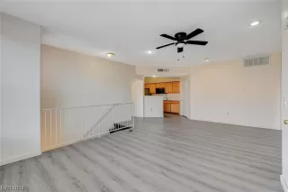 Photo #6: 2551042 Listing
