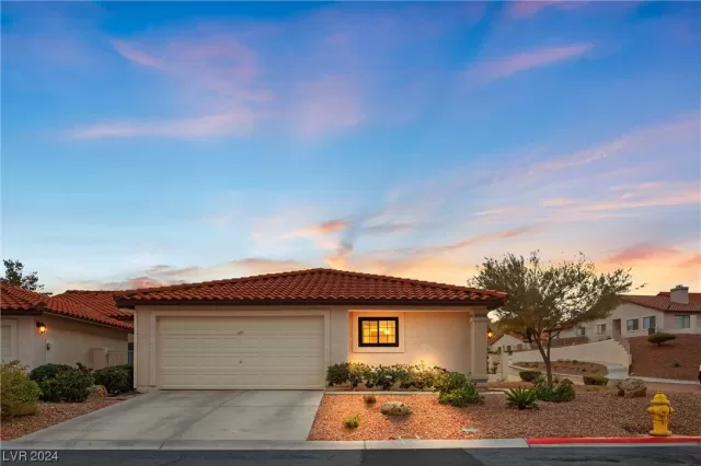 MLS: 2551065 Condo For Sale