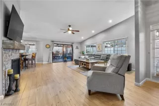 Photo #4: 2551065 Listing