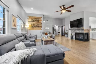 Photo #6: 2551065 Listing