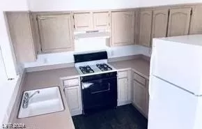 Photo #2: 2551103 Listing 