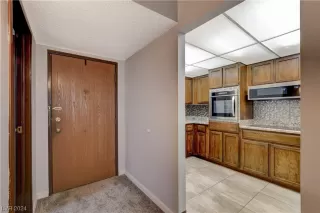 Photo #4: 2551116 Listing