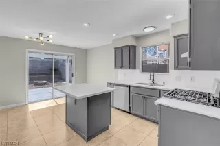 Photo #6: 2551142 Listing 