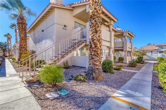 MLS: 2551168 Condo For Sale