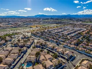 Photo #4: 2551168 Listing