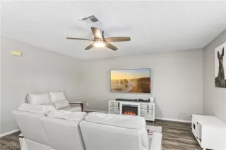 Photo #2: 2551173 Listing