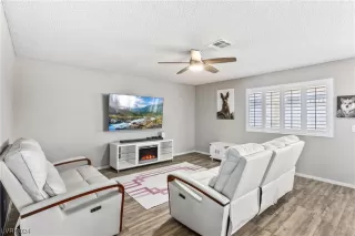 Photo #3: 2551173 Listing