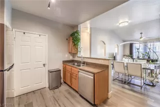 Photo #3: 2551216 Listing