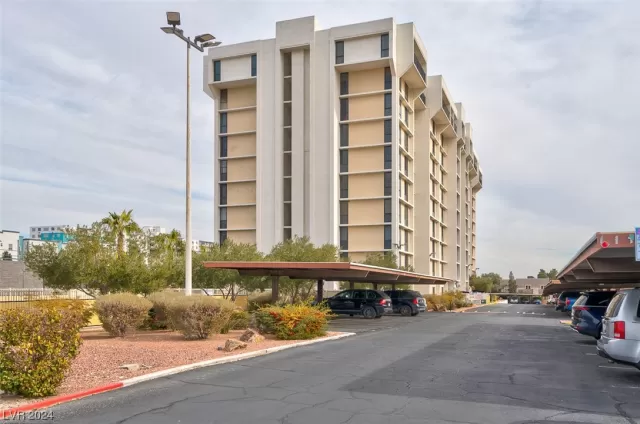 MLS: 2551228 Condo For Sale