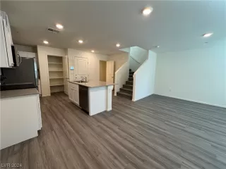 Photo #6: 2551235 Listing 