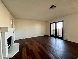 Photo #6: 2551243 Listing