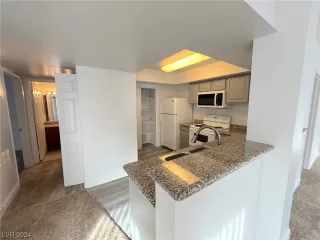 Photo #3: 2551259 Listing 