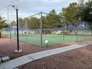 Photo #2: 2551279 Listing