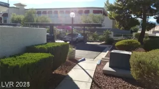 Photo #3: 2551279 Listing