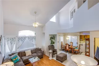 Photo #6: 2551319 Listing