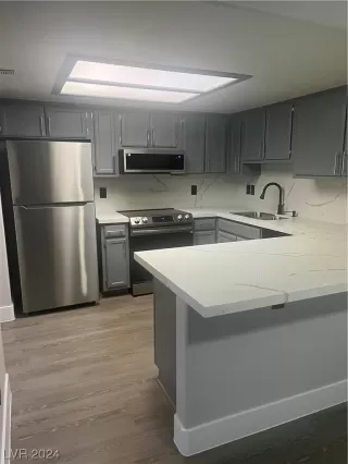 Photo #1: 2551330 Listing 