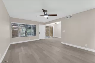 Photo #2: 2551336 Listing