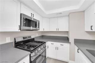 Photo #6: 2551336 Listing