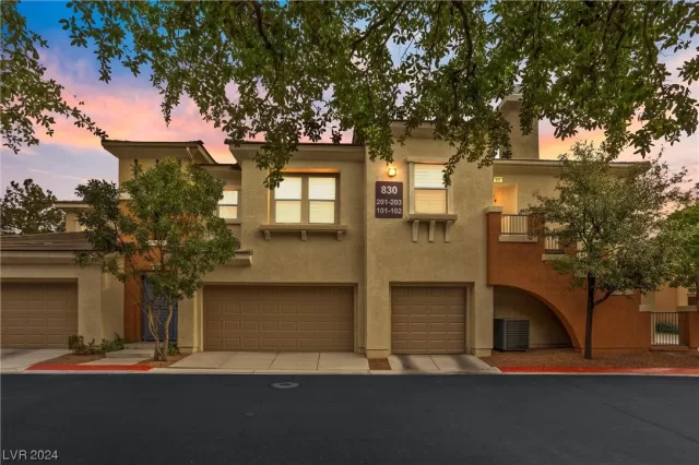 MLS: 2551337 Condo For Sale