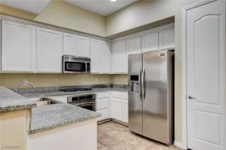 Photo #2: 2551342 Listing