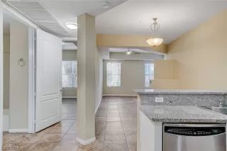 Photo #6: 2551342 Listing