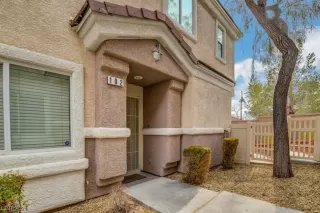 Photo #3: 2551355 Listing