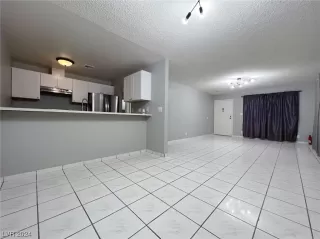 Photo #2: 2551356 Listing 