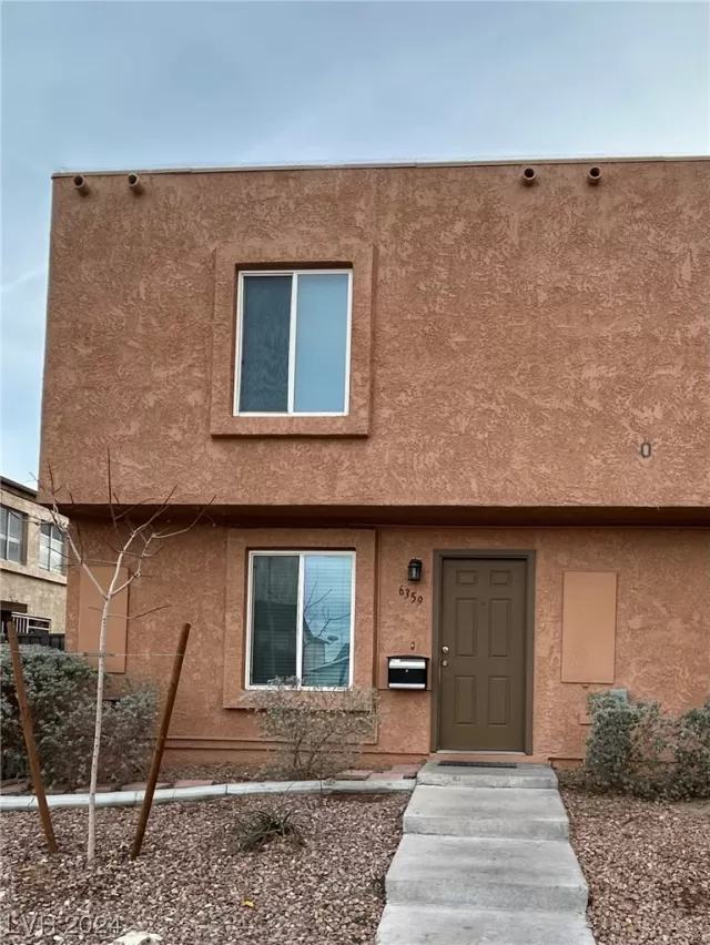 MLS: 2551357 Condo For Sale