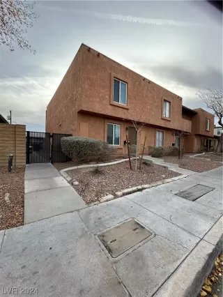 Photo #1: 2551357 Listing 