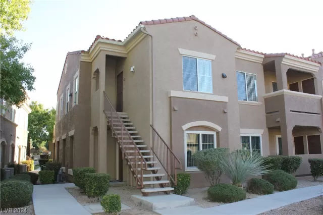 MLS: 2551369 Condo For Sale