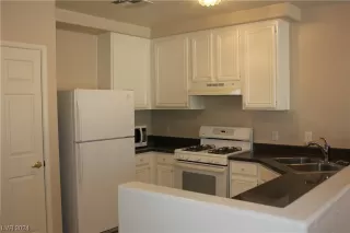 Photo #2: 2551369 Listing 