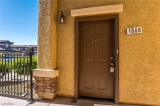 Photo #3: 2551373 Listing