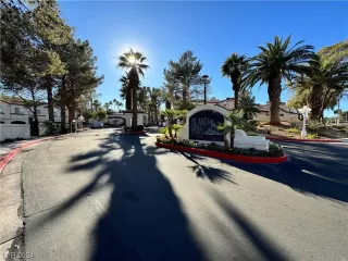 Photo #2: 2551391 Listing 