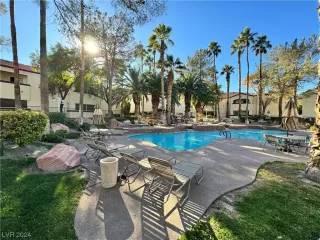 Photo #3: 2551391 Listing 