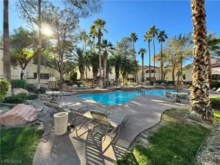 Photo #6: 2551391 Listing 