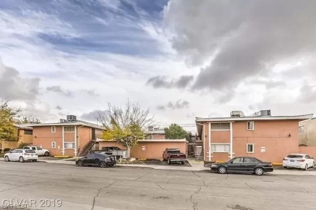 MLS: 2551392 Condo For Sale