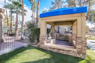 Photo #2: 2551403 Listing