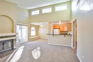 Photo #6: 2551403 Listing