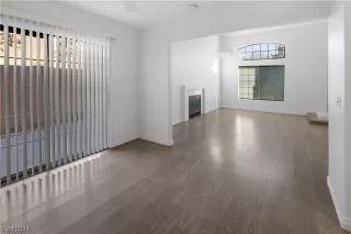 Photo #6: 2551416 Listing