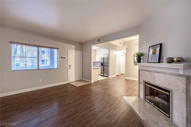 MLS: 2551417 Condo For Sale