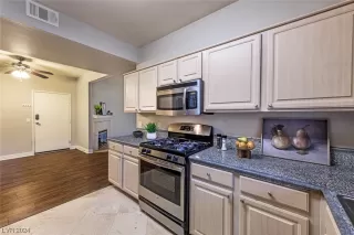 Photo #4: 2551417 Listing