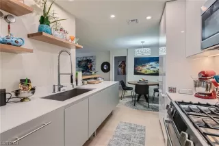 Photo #2: 2551449 Listing 