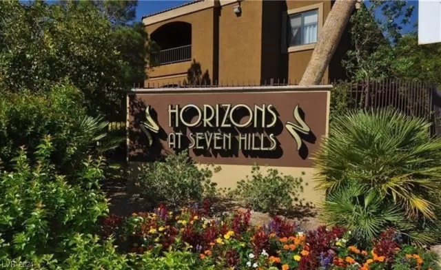 MLS: 2551468 Condo For Sale