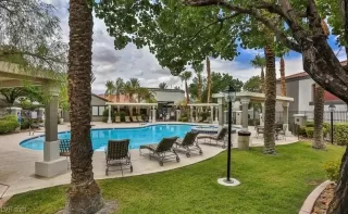 Photo #5: 2551468 Listing 