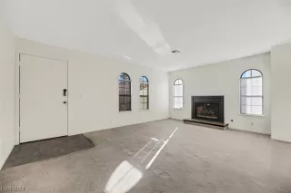 Photo #5: 2551554 Listing